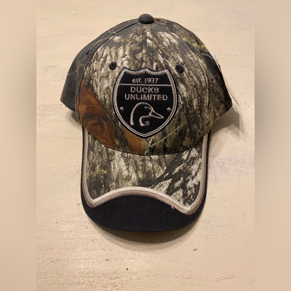 Ducks Unlimited Mossy Oak Hat Cap Adjustable Camoflauge NWT
